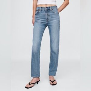 GAP - High Rise ‘90s Slim Straight Jean - Medium Indigo - Size 30 R